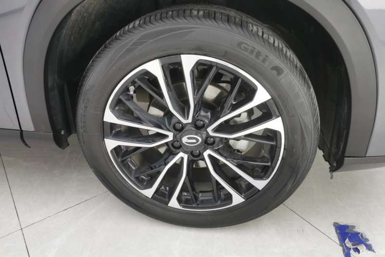Used GAC Trumpchi GS4 PLUS 2022 270T Automatic Galaxy Edition Left Front Wheel Hub