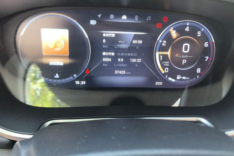 Used GAC Trumpchi GS4 PLUS 2022 270T Automatic Galaxy Edition Odometer Close Up