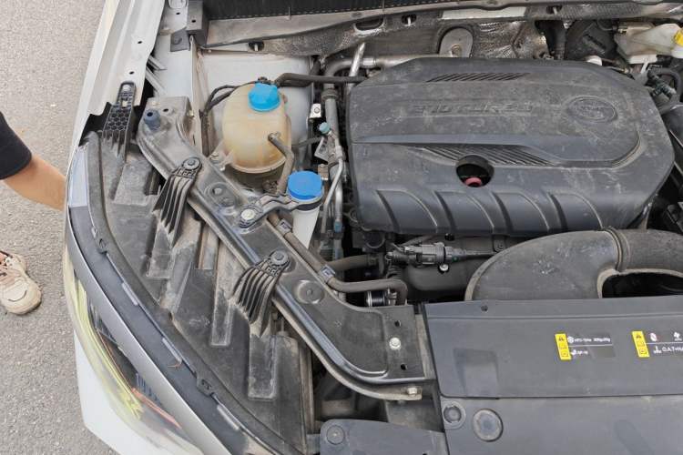 Used GAC Trumpchi GS4 PLUS 2022 270T Automatic Galaxy Edition Engine Bay Right