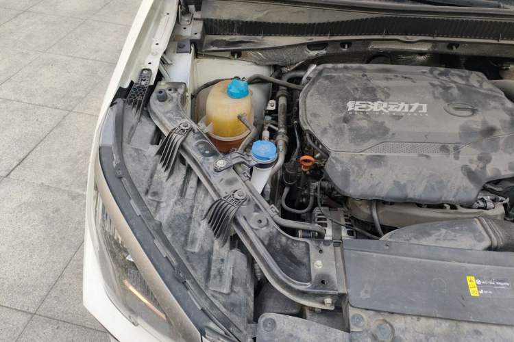 Used GAC Trumpchi GS4 PLUS 2022 390T Automatic Galaxy Edition Engine Bay Right