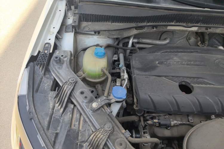 Used GAC Trumpchi GS4 PLUS 2022 270T Automatic Star Edition Engine Bay Right