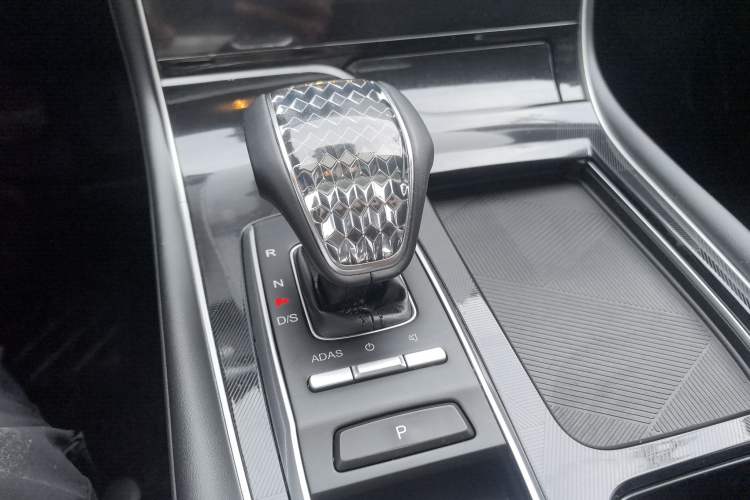 Used GAC Trumpchi GS4 PLUS 2022 270T Automatic Star Edition Gear Lever