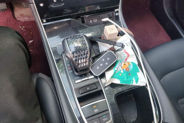 Used GAC Trumpchi GS4 PLUS 2022 390T Automatic Nebula Edition Gear Lever