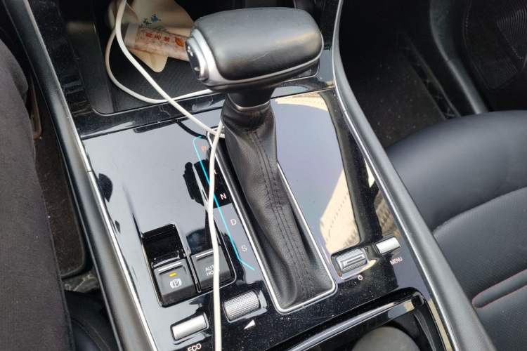 Used GAC Trumpchi GS4 PLUS 2022 390T Automatic Galaxy Edition Gear Lever