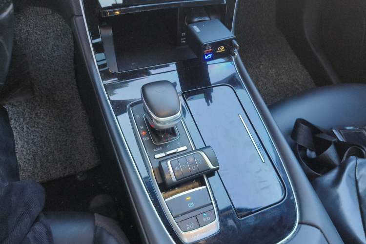 Used GAC Trumpchi GS4 PLUS 2022 270T Automatic Galaxy Edition Gear Lever