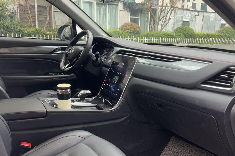 Used GAC Trumpchi GS4 PLUS 2022 390T Automatic Nebula Edition Interior 2
