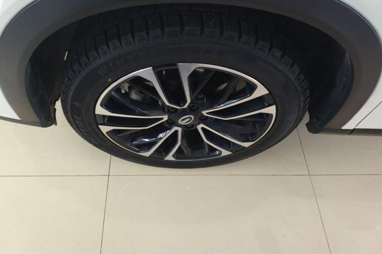 Used GAC Trumpchi GS4 PLUS 2022 270T Automatic Star Edition Left Front Wheel Hub