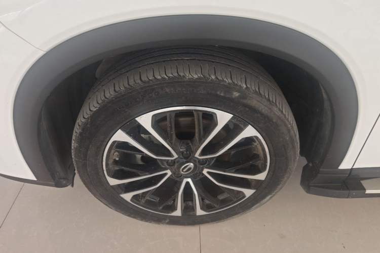 Used GAC Trumpchi GS4 PLUS 2022 390T Automatic Nebula Edition Left Front Wheel Hub