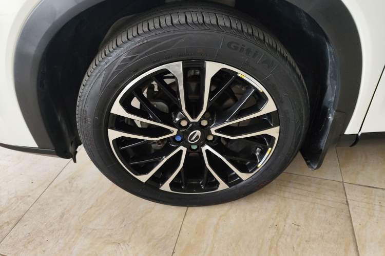Used GAC Trumpchi GS4 PLUS 2022 270T Automatic Star Edition Left Front Wheel Hub