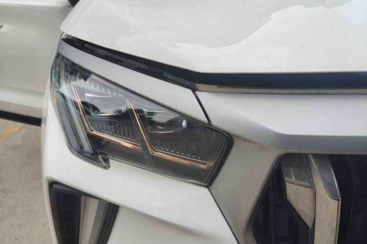 Used GAC Trumpchi GS4 PLUS 2022 390T Automatic Galaxy Edition Right Front Headlight