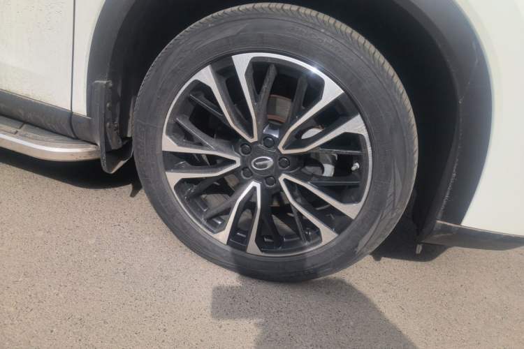 Used GAC Trumpchi GS4 PLUS 2022 270T Automatic Star Edition Right Front Wheel Hub
