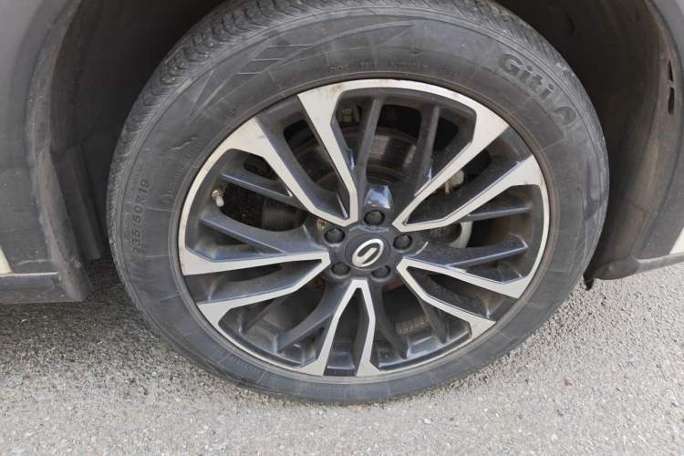 Used GAC Trumpchi GS4 PLUS 2022 270T Automatic Galaxy Edition Right Front Wheel Hub