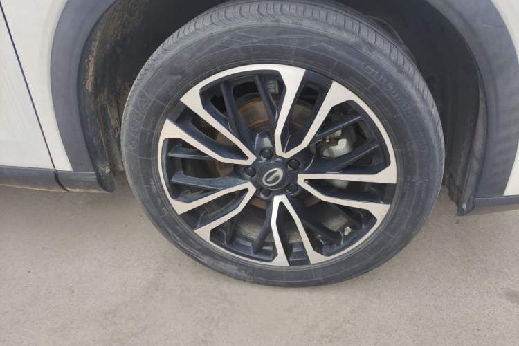 Used GAC Trumpchi GS4 PLUS 2022 390T Automatic Galaxy Edition Right Front Wheel Hub