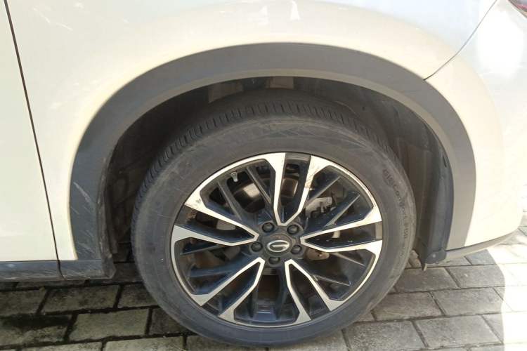 Used GAC Trumpchi GS4 PLUS 2022 390T Automatic Nebula Edition Right Front Wheel Hub