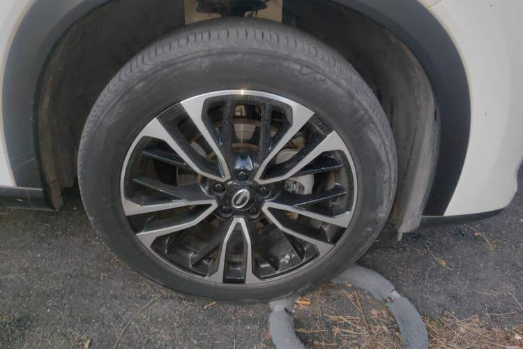 Used GAC Trumpchi GS4 PLUS 2022 390T Automatic Nebula Edition Right Front Wheel Hub