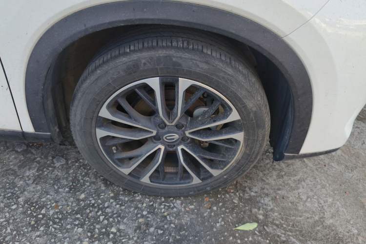 Used GAC Trumpchi GS4 PLUS 2022 270T Automatic Galaxy Edition Right Front Wheel Hub