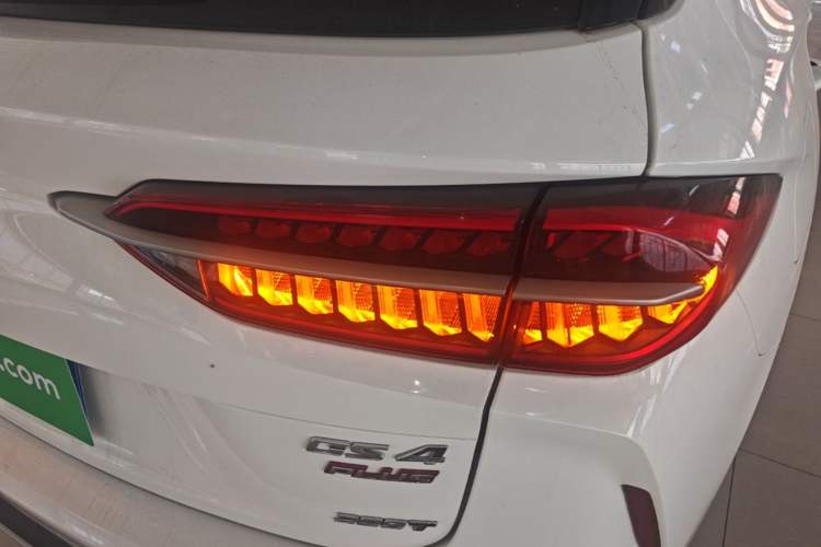 Used GAC Trumpchi GS4 PLUS 2022 390T Automatic Nebula Edition Right Rear Taillight