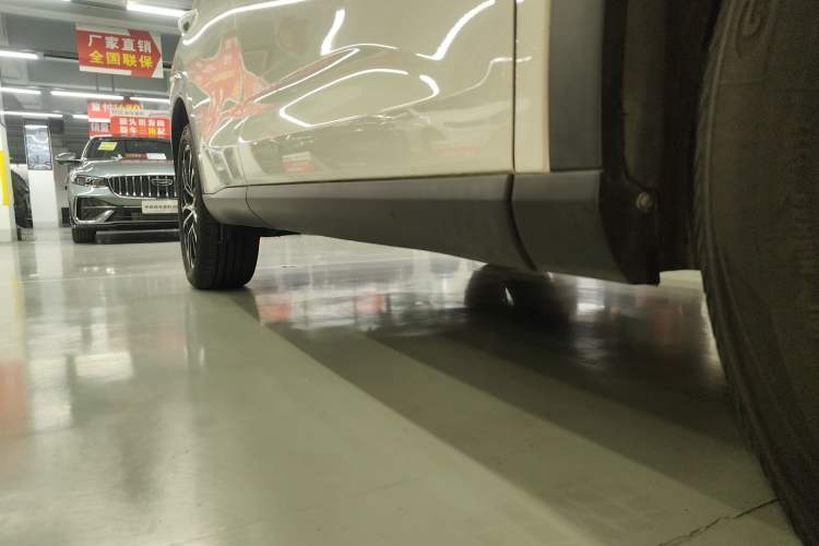 Used GAC Trumpchi GS4 PLUS 2022 390T Automatic Nebula Edition Right Side Sill
