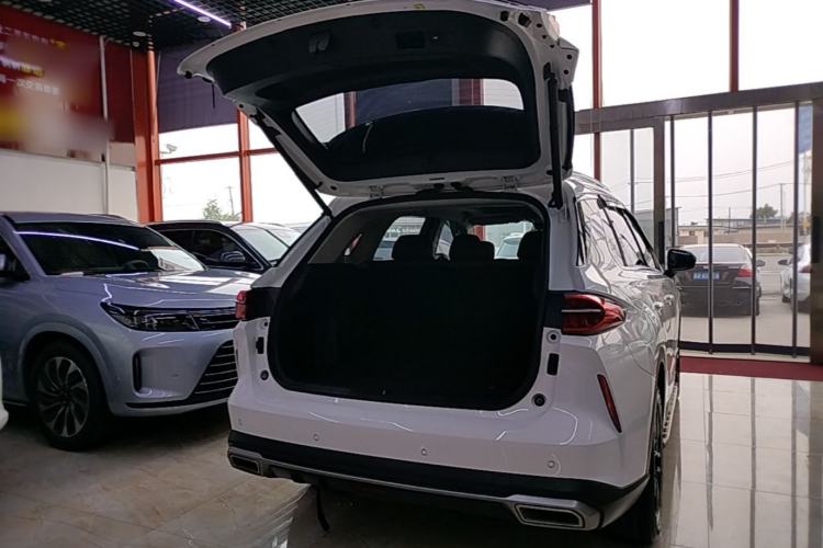 Used GAC Trumpchi GS4 PLUS 2022 390T Automatic Galaxy Edition Trunk