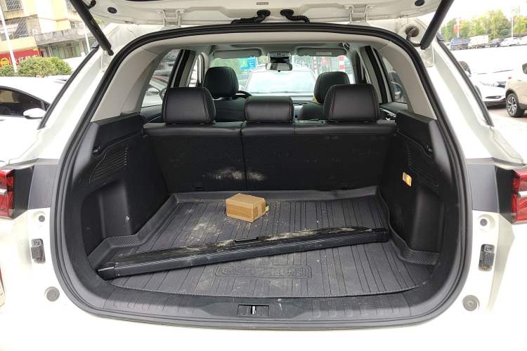 Used GAC Trumpchi GS4 PLUS 2022 270T Automatic Galaxy Edition Trunk