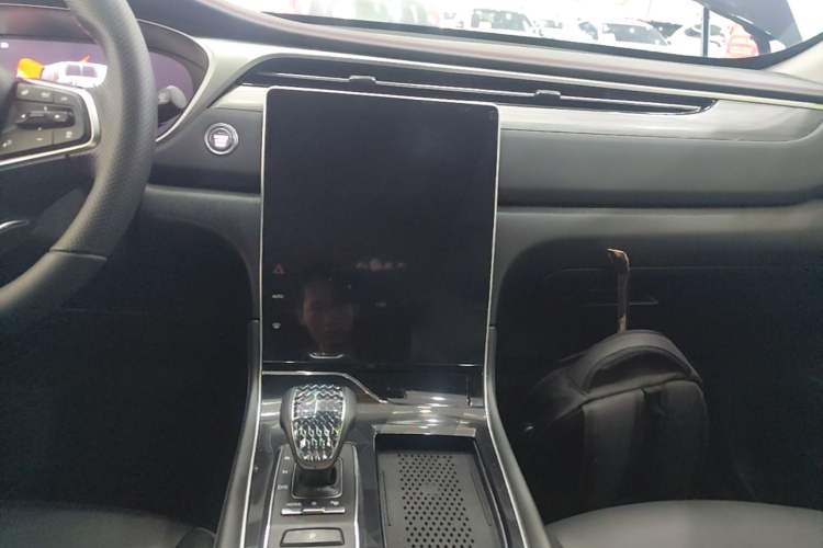 Used GAC Trumpchi GS4 PLUS 2023 390T Automatic Nebula Edition Audio And AC Panel