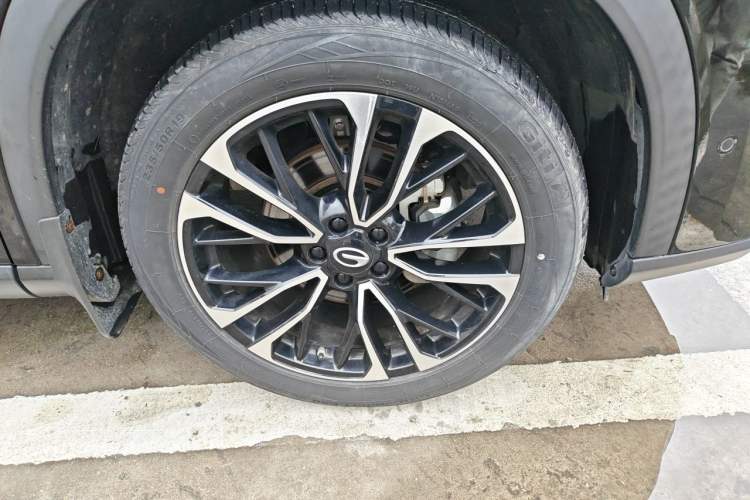 Used GAC Trumpchi GS4 PLUS 2023 390T Automatic Nebula Edition Right Front Wheel Hub
