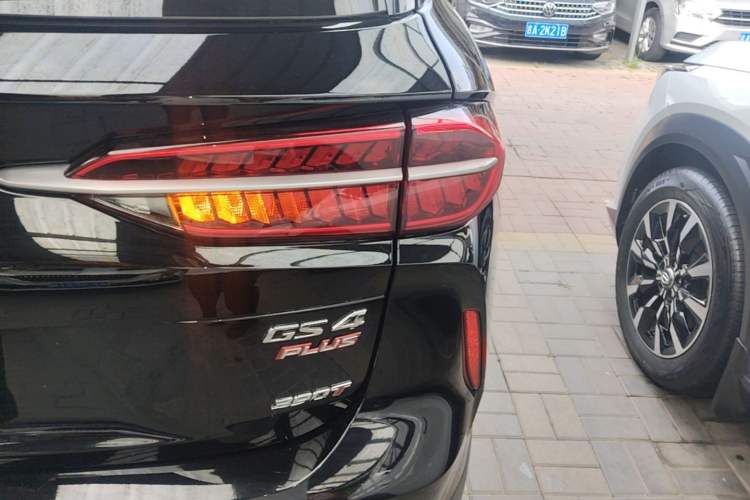 Used GAC Trumpchi GS4 PLUS 2023 390T Automatic Galaxy Edition Right Rear Taillight