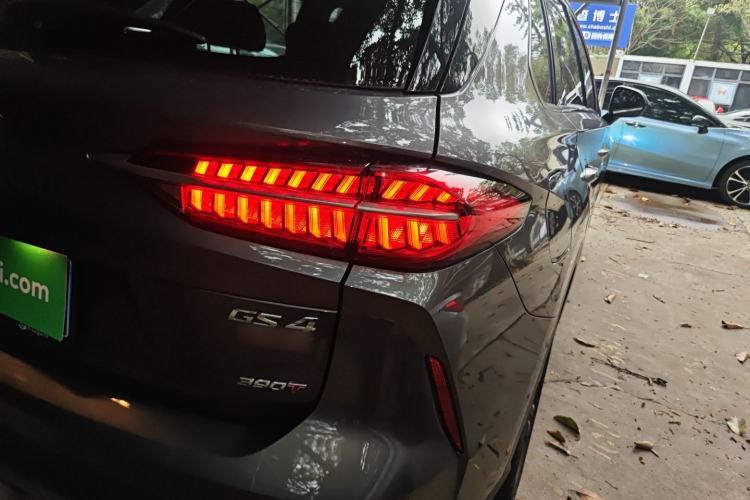 Used GAC Trumpchi GS4 PLUS 2023 390T Automatic Galaxy Edition Right Rear Taillight
