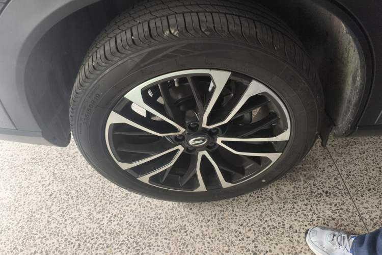 Used GAC Trumpchi GS4 PLUS 2023 390T Automatic Nebula Edition Right Rear Wheel Hub