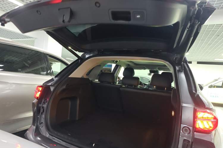 Used GAC Trumpchi GS4 PLUS 2023 390T Automatic Nebula Edition Trunk