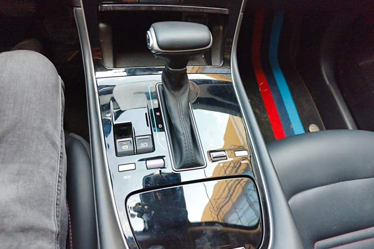 Used GAC Trumpchi GS4 PLUS 2023 390T Automatic Galaxy Edition Gear Lever
