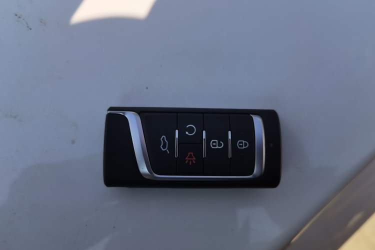 Used GAC Trumpchi GS4 PLUS 2023 390T Automatic Nebula Edition Vehicle Key