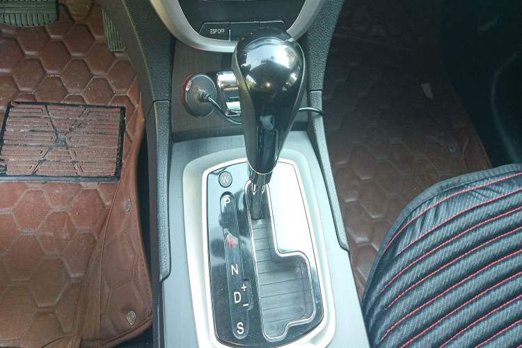 Used GAC Trumpchi GS5 2014 2.0L Automatic Two-Wheel Drive Deluxe Edition Gear Lever