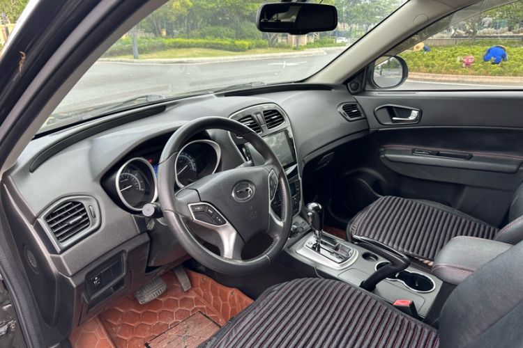 Used GAC Trumpchi GS5 2014 2.0L Automatic Two-Wheel Drive Deluxe Edition Interior 10