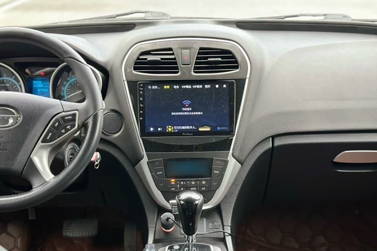 Used GAC Trumpchi GS5 2014 2.0L Automatic Two-Wheel Drive Deluxe Edition Interior 6