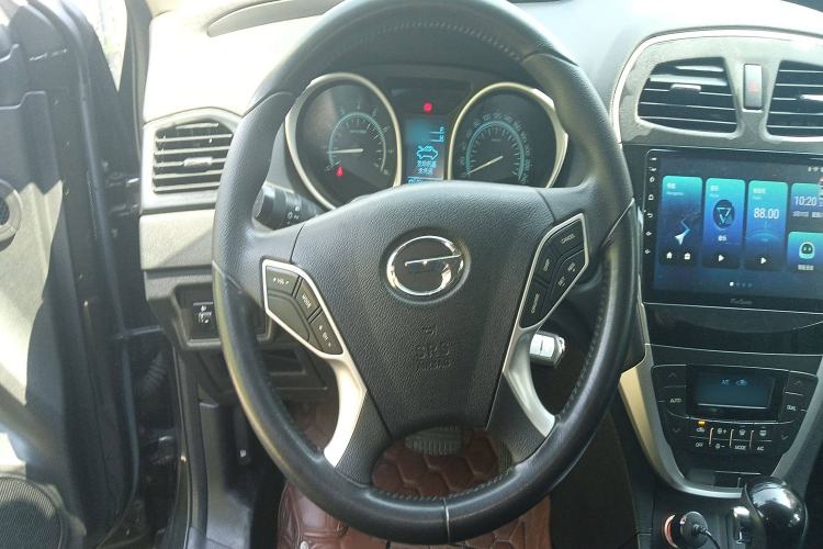 Used GAC Trumpchi GS5 2014 2.0L Automatic Two-Wheel Drive Deluxe Edition Steering Wheel