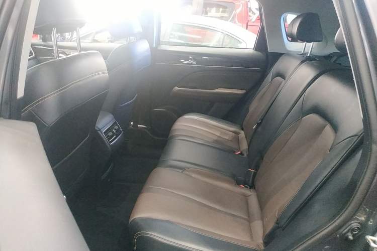 Used GAC Trumpchi GS5 2019 270T Automatic Elite Edition Left Rear Seat