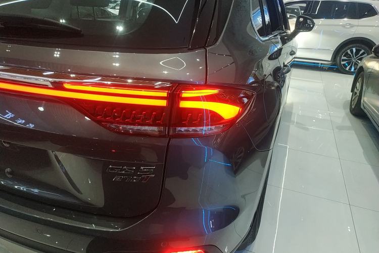Used GAC Trumpchi GS5 2019 270T Automatic Elite Edition Right Rear Taillight