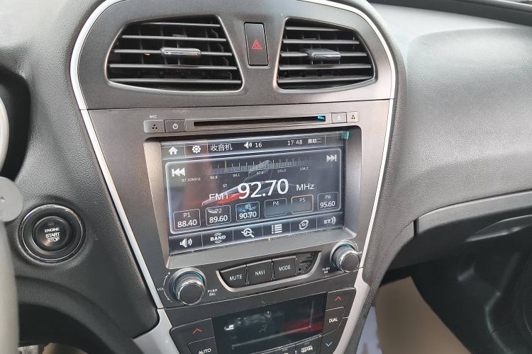 Used GAC Trumpchi GS5 2012 2.0L Automatic Two-Wheel Drive Anniversary Edition Audio And AC Panel