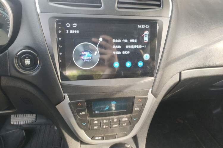 Used GAC Trumpchi GS5 2012 2.0L Automatic Two-Wheel Drive Anniversary Edition Audio And AC Panel