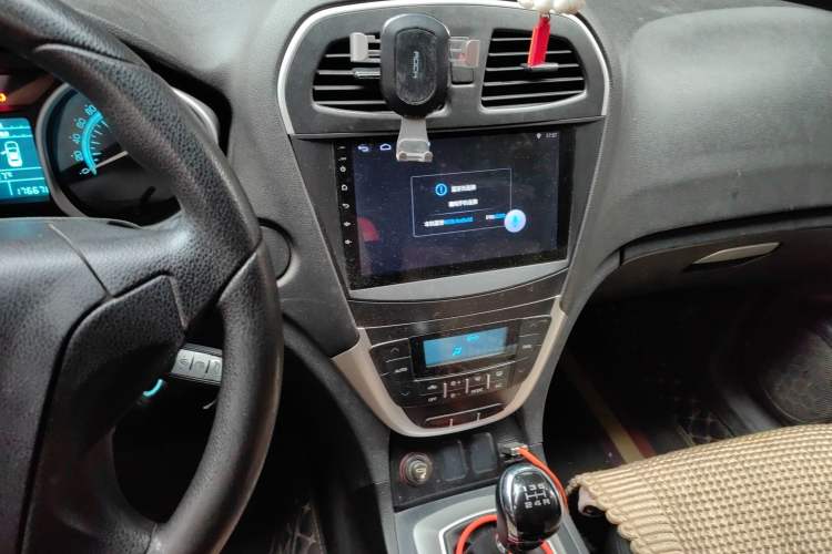 Used GAC Trumpchi GS5 2012 2.0L Manual Two-Wheel Drive Comfort Edition Audio And AC Panel