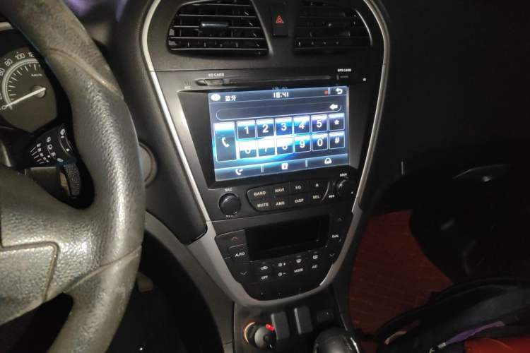 Used GAC Trumpchi GS5 2012 2.0L Manual Two-Wheel Drive Comfort Edition Audio And AC Panel