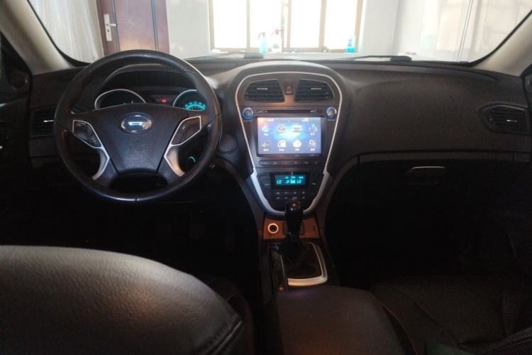 Used GAC Trumpchi GS5 2012 2.0L Manual Two-Wheel Drive Elite Edition Center Console