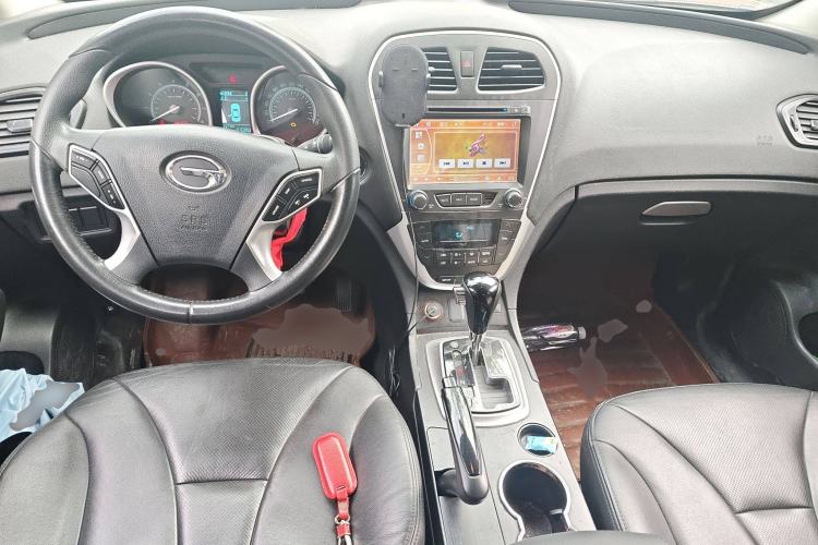 Used GAC Trumpchi GS5 2012 2.0L Automatic Two-Wheel Drive Anniversary Edition Center Console