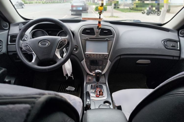 Used GAC Trumpchi GS5 2012 2.0L Automatic Two-Wheel Drive Anniversary Edition Center Console