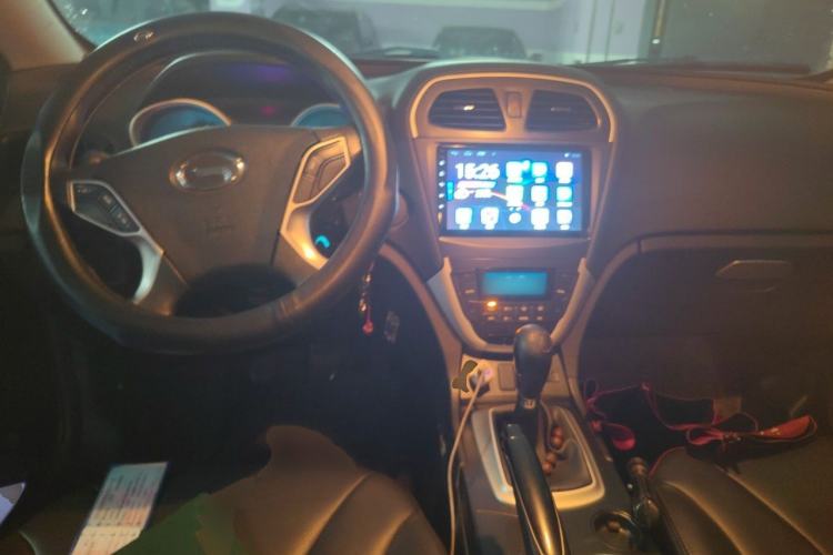 Used GAC Trumpchi GS5 2012 2.0L Manual Two-Wheel Drive Elite Edition Center Console