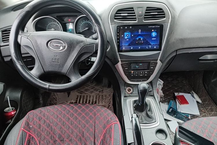 Used GAC Trumpchi GS5 2012 2.0L Manual Two-Wheel Drive Comfort Edition Center Console