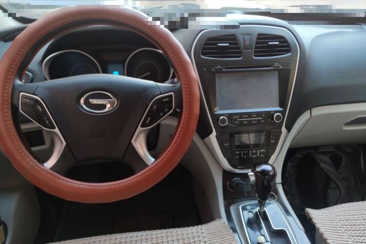 Used GAC Trumpchi GS5 2012 2.0L Automatic Two-Wheel Drive Anniversary Edition Center Console