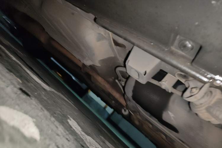 Used GAC Trumpchi GS5 2012 2.0L Automatic Two-Wheel Drive Anniversary Edition Chassis Rear Left