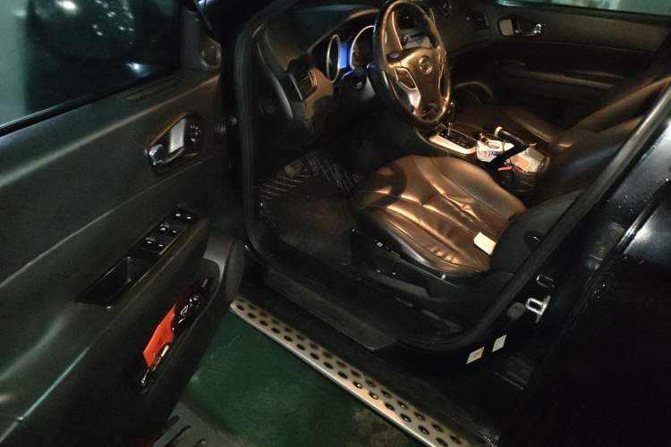Used GAC Trumpchi GS5 2012 2.0L Automatic Two-Wheel Drive Anniversary Edition Driver Seat